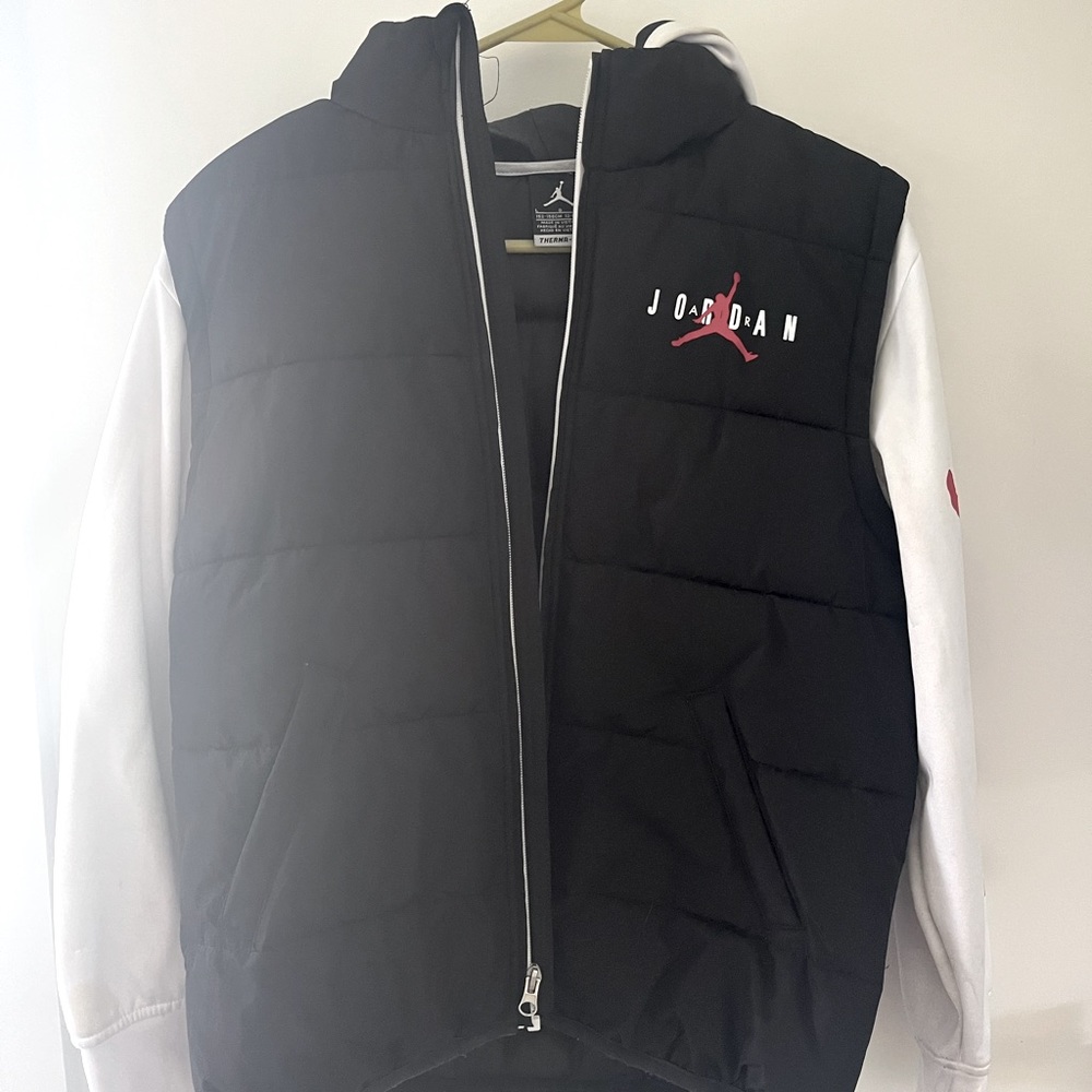Boys large 1 peice jordan vest